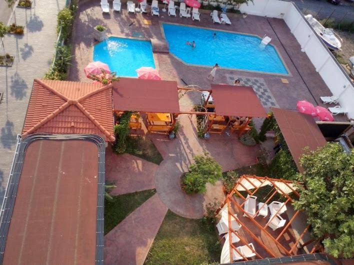 Alba Family Club Hotel Primorsko Zewnętrze zdjęcie