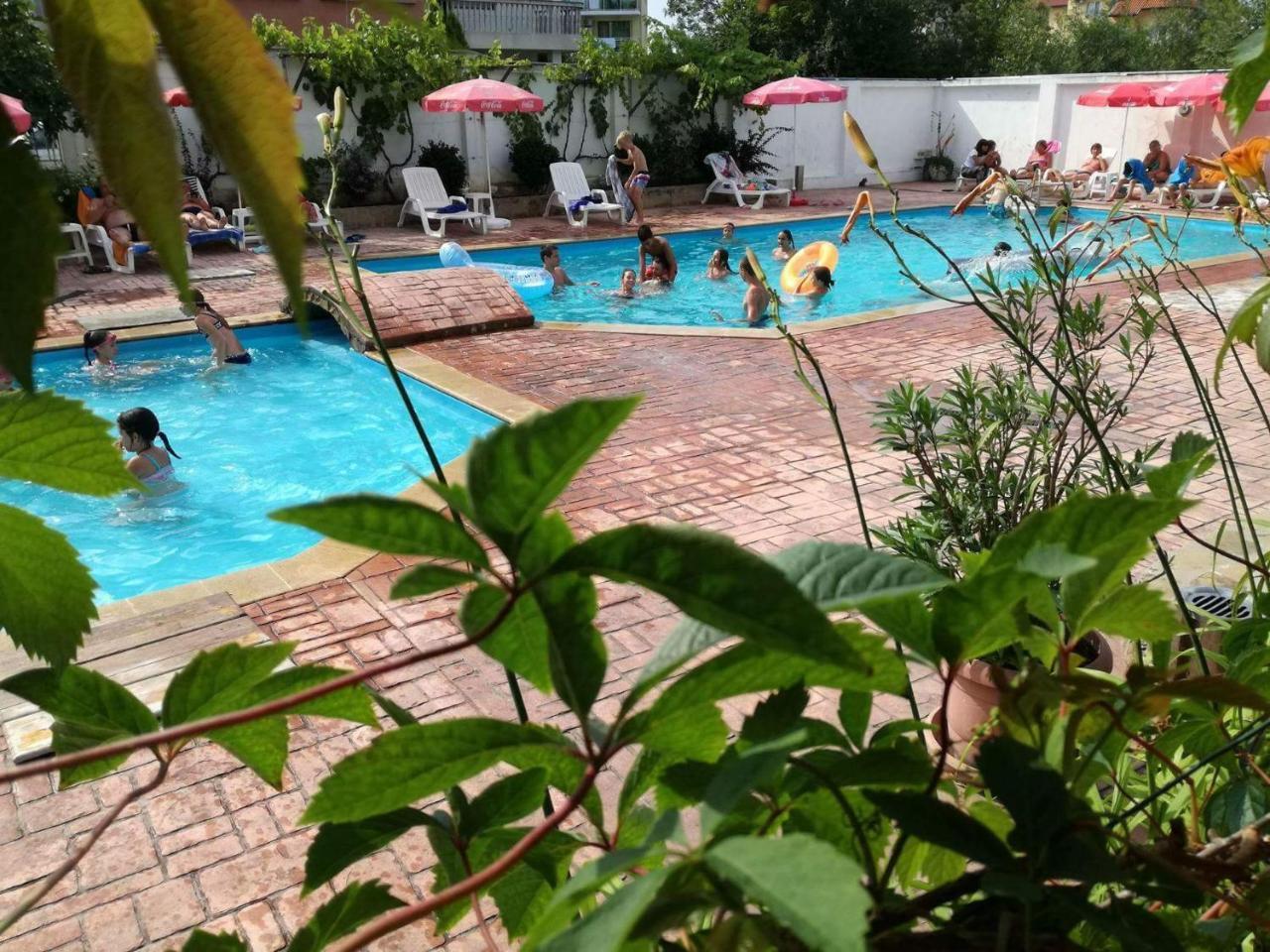Alba Family Club Hotel Primorsko Zewnętrze zdjęcie